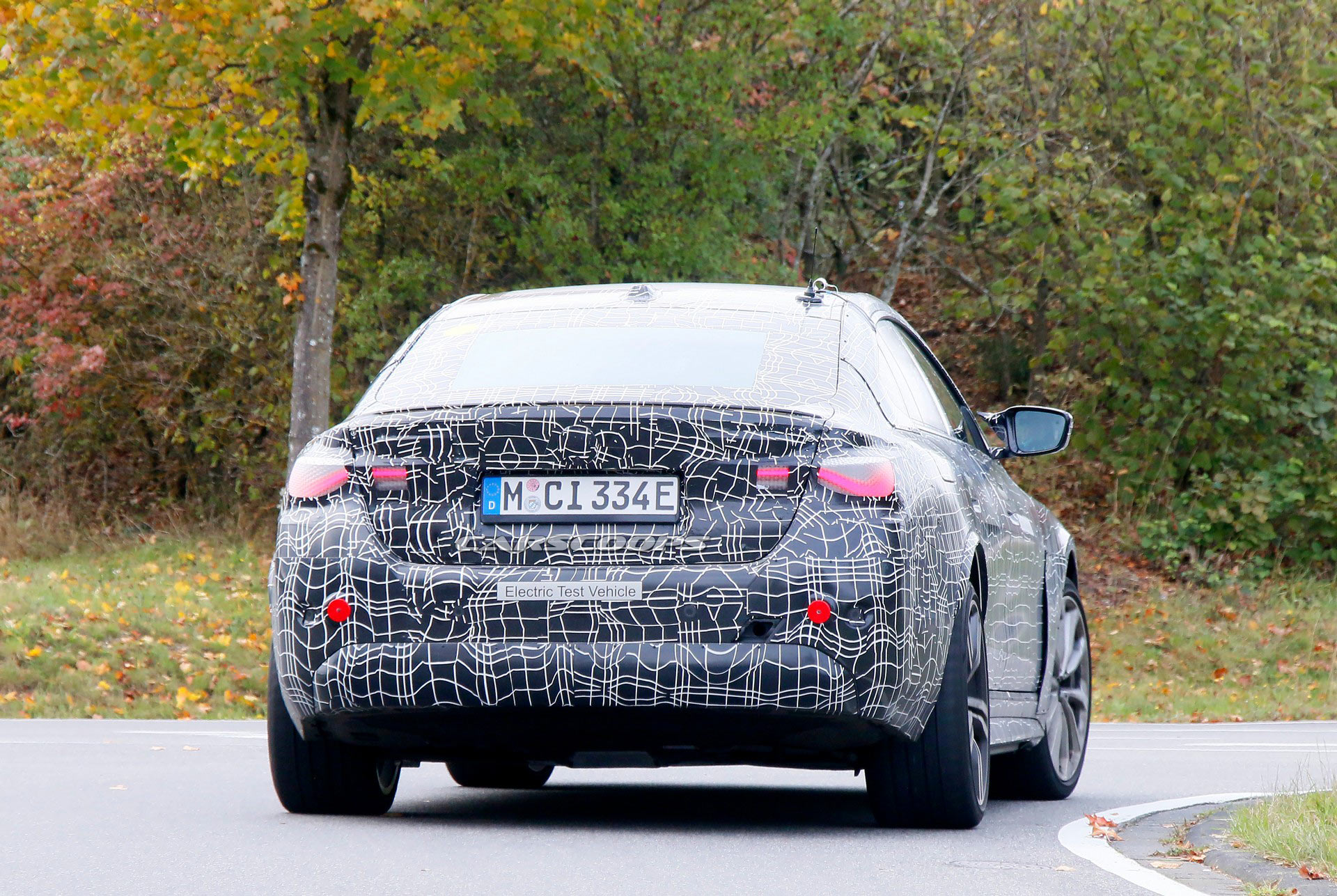 2022 BMW i4 M, casus kameralara yakalandı!