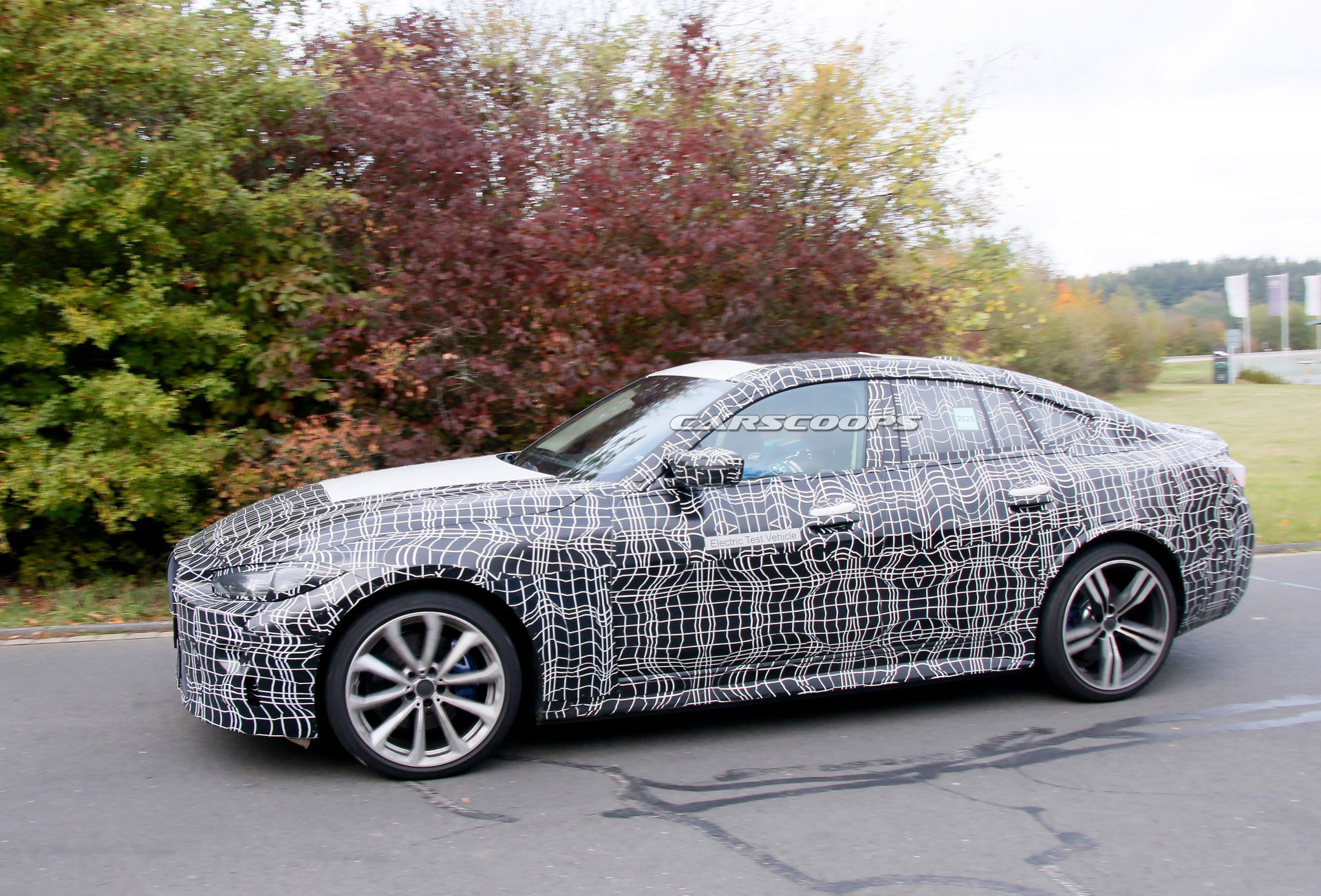 2022 BMW i4 M, casus kameralara yakalandı!
