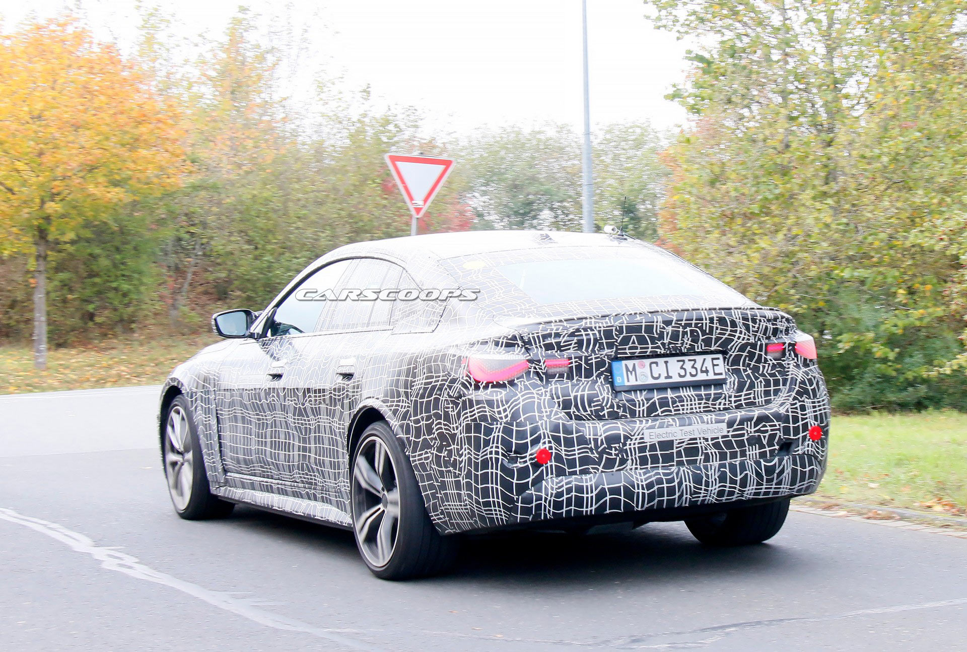 2022 BMW i4 M, casus kameralara yakalandı!