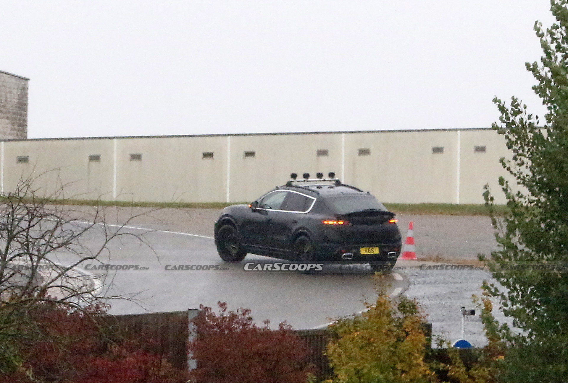 Elektrikli Porsche Macan Coupé, kamuflajlı olarak görüntülendi!
