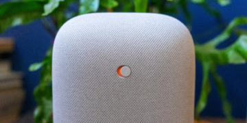 Google Asistan artık Spotify podcast'lerini Nest hoparlörlerinizde çalabilir