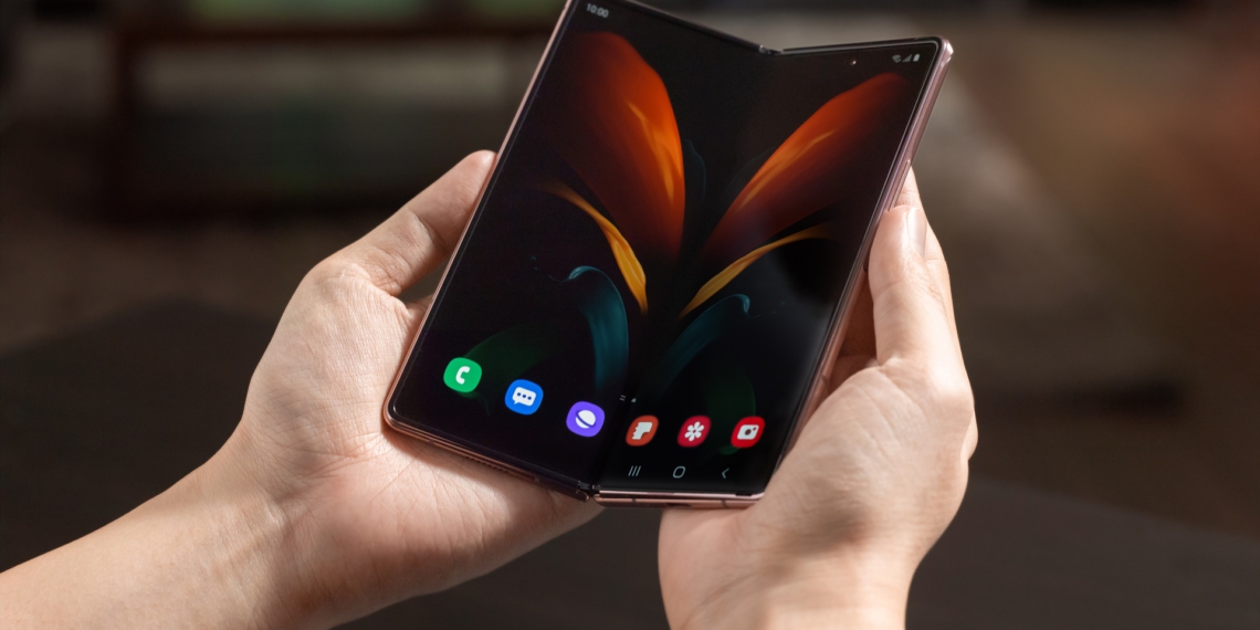 Samsung Galaxy Fold 3, ekran altı kamerayla gelebilir!