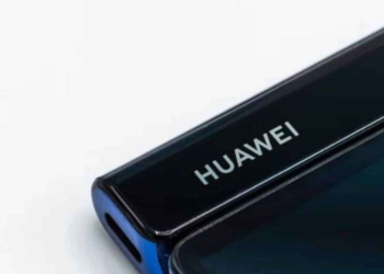 Huawei Mate X2, canlı görüntülendi!