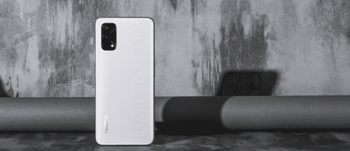 realme q2