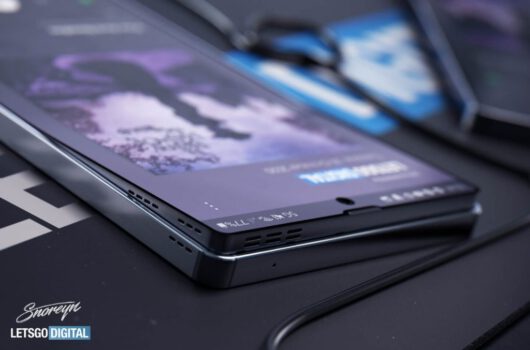 Samsung, pop-up hoparlörlü ve esnek ekranlı bir telefon patenti aldı!