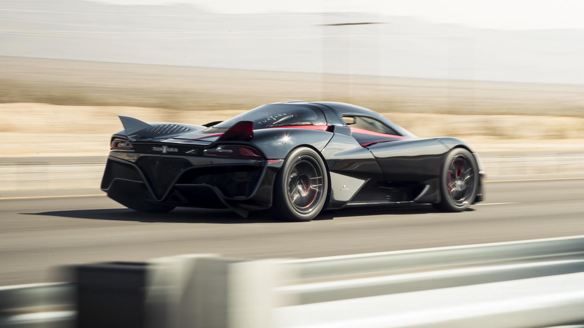 Dünyanın en hızlı seri üretim arabası artık SSC Tuatara!