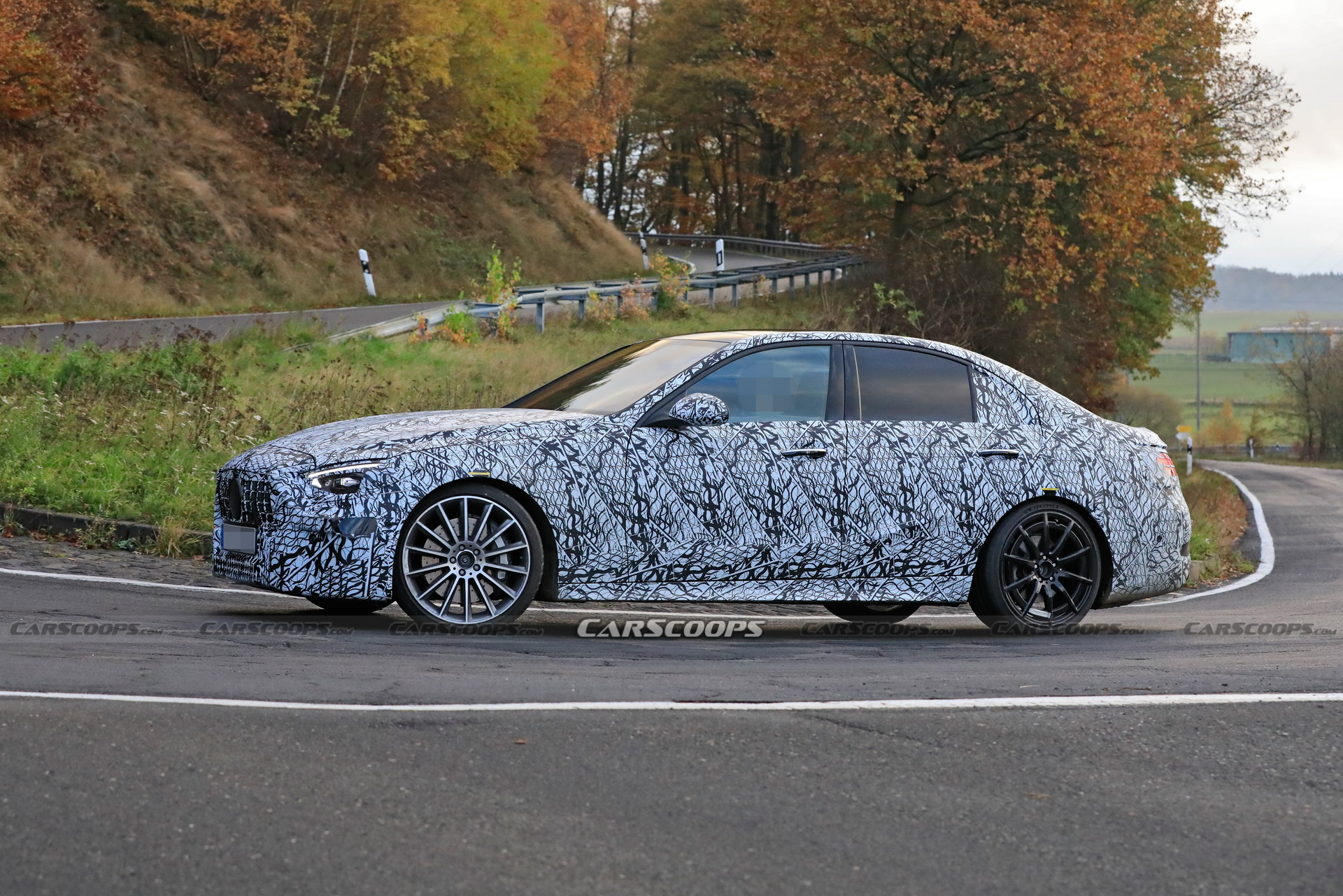 Yeni nesil Mercedes C43 AMG, küçük E Serisi gibi görünebilir!