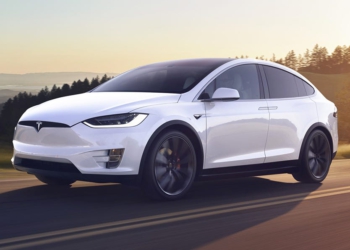 Tesla satılan 9500 aracını geri çağırdı