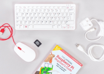 Raspberry Pi 400 tanıtıldı!