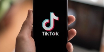 TikTok, platformun eğitim içeriğini arttırmak için yeni 'öğrenme' akışı getiriyor