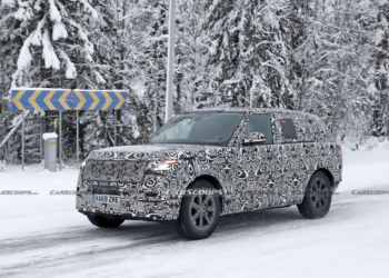 Yeni nesil 2022 Range Rover, kamuflajlı olarak görüntülendi