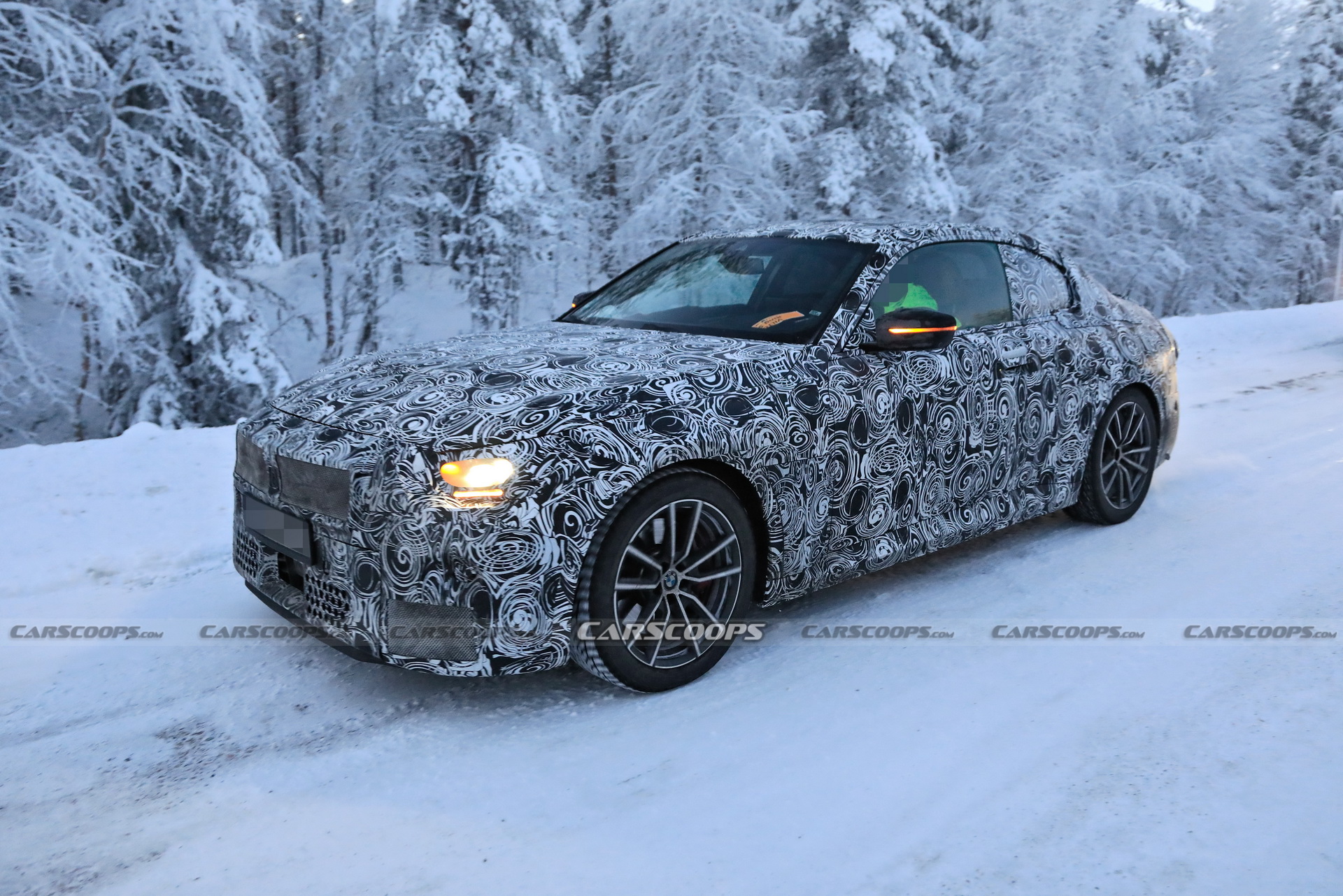 Yeni nesil BMW 2 Serisi Coupe, kamuflajlı olarak görüntülendi!