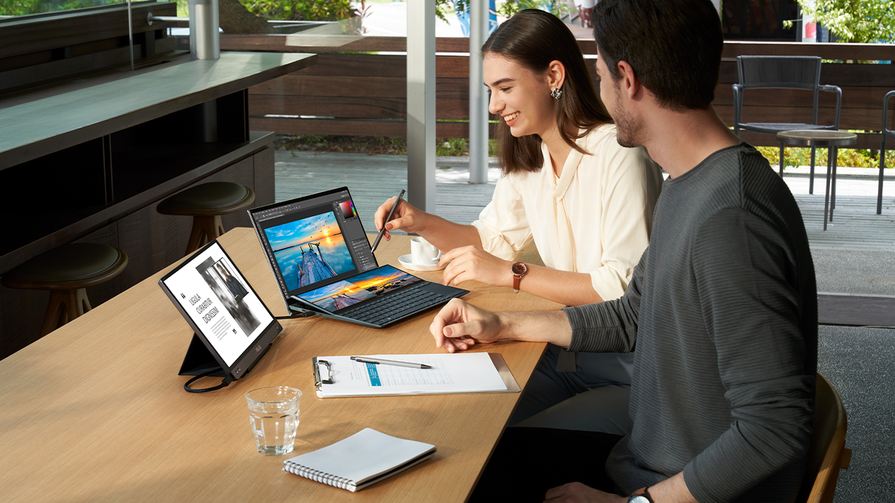 ASUS, çift ekranlı ZenBook Duo modellerini yeniledi!