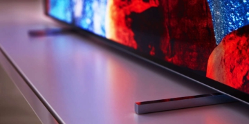 Philips TV XXL OLED panelleri ile ön plana çıkarıyor