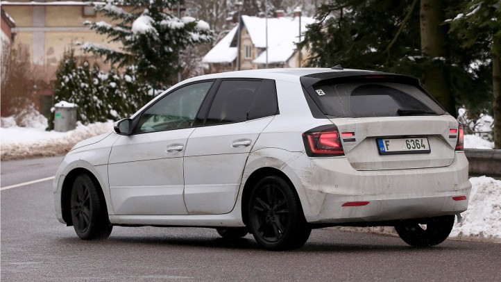 2021 Skoda Fabia modelinin ilk görseli yayınlandı 2021 Skoda Fabia