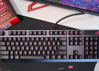 ROG mekanik anahtarları kullanan FPS klavyesi: ROG Strix Scope RX