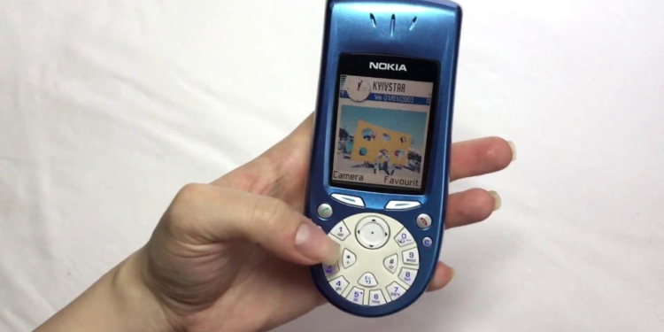 Efsanevi bir Nokia modeli daha geri dönüyor!