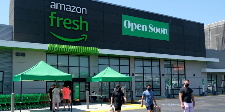 Amazon, on birinci Fresh mağazasını açıyor!