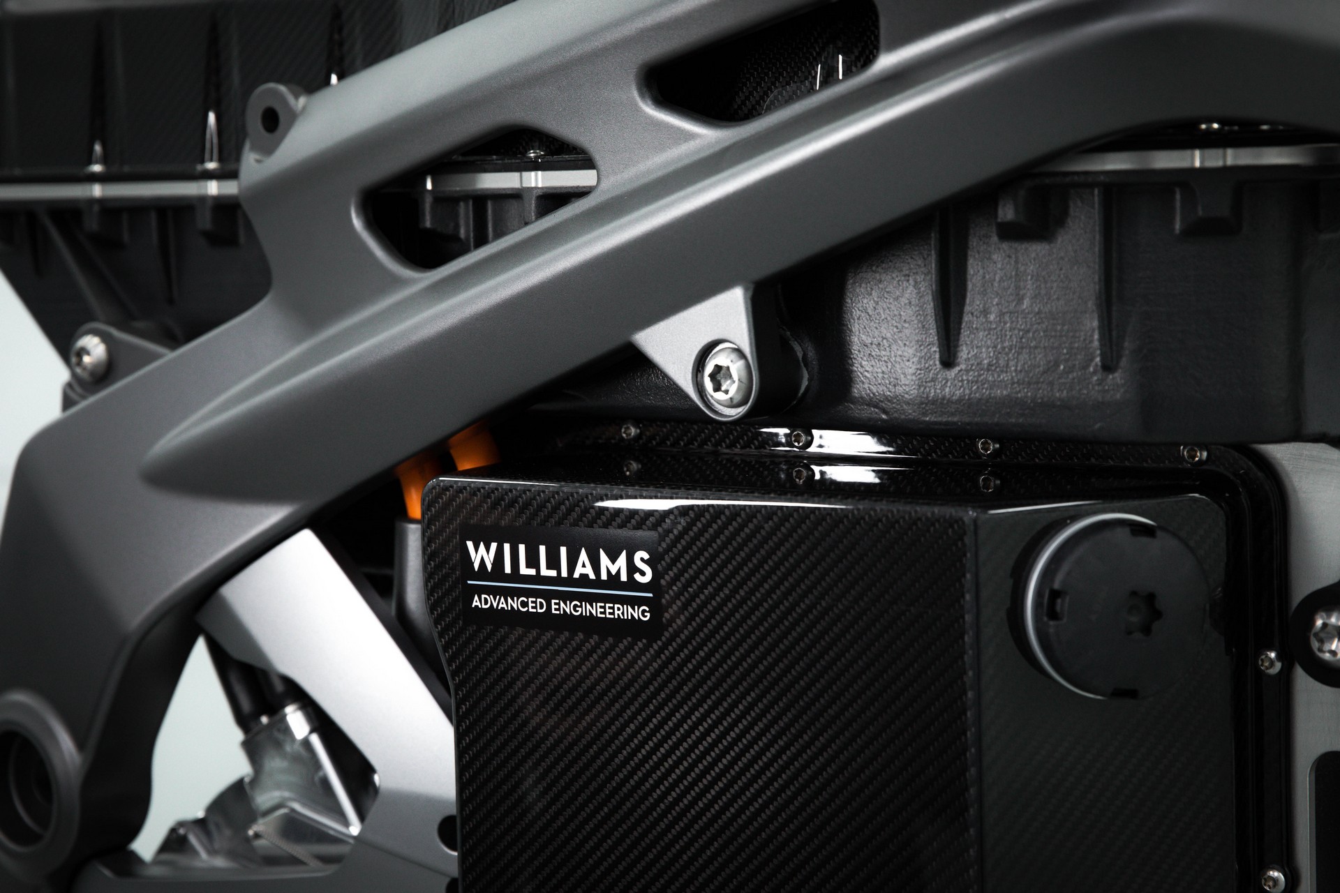Triumph ve Williams, %100 elektrikli Project TE-1'i duyurdu