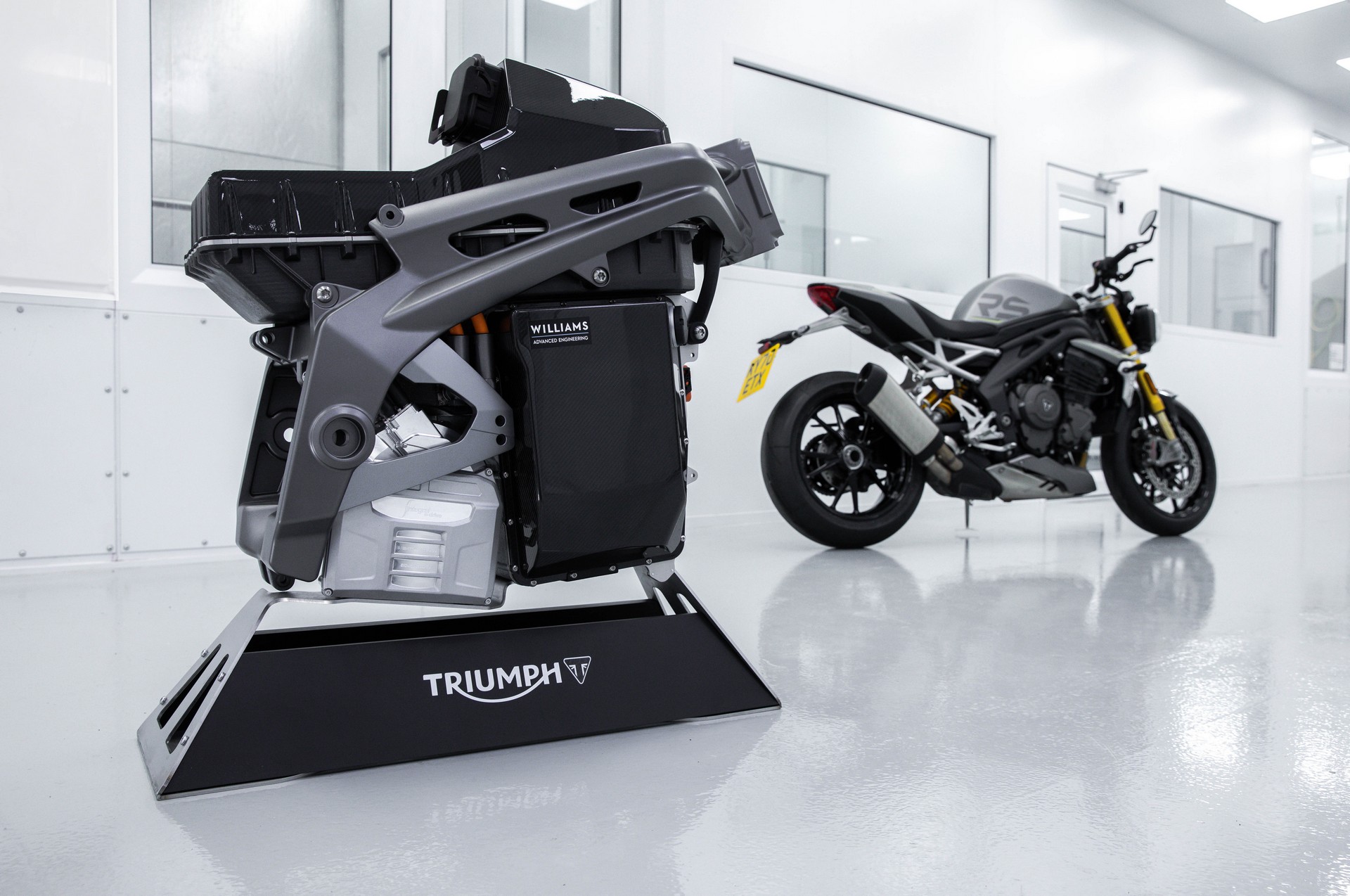 Triumph ve Williams, %100 elektrikli Project TE-1'i duyurdu
