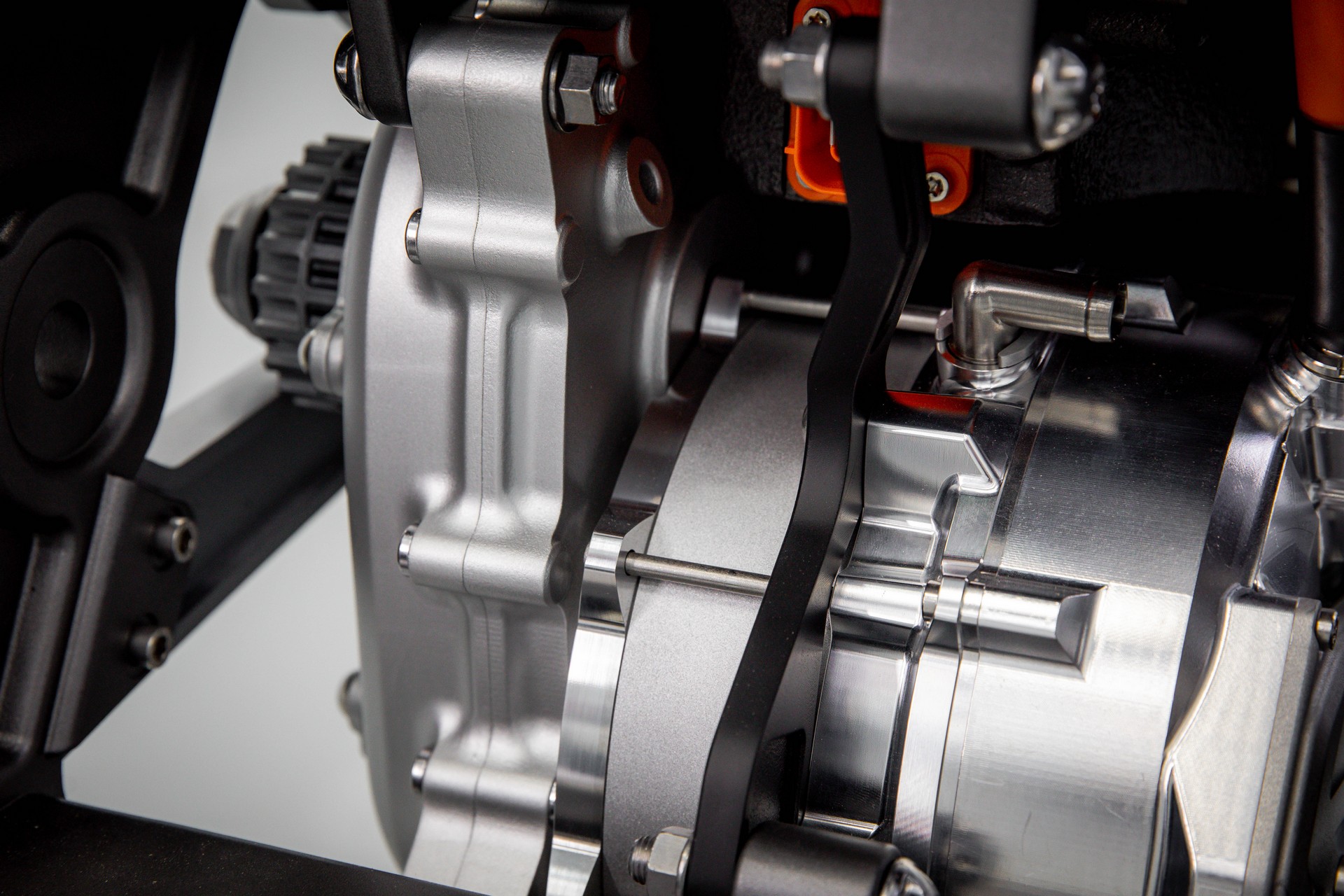 Triumph ve Williams, %100 elektrikli Project TE-1'i duyurdu