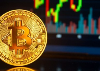 Bitcoin 60.000 doları aşarak yeni rekor elde etti!