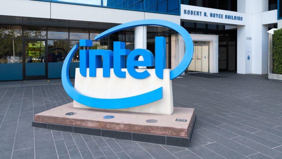 Intel bu sene için üst segment bir ekran kartı hazırlıyor olabilir intel