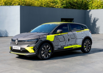 Renault Megane E-Tech, üretim öncesi haliyle ortaya çıktı