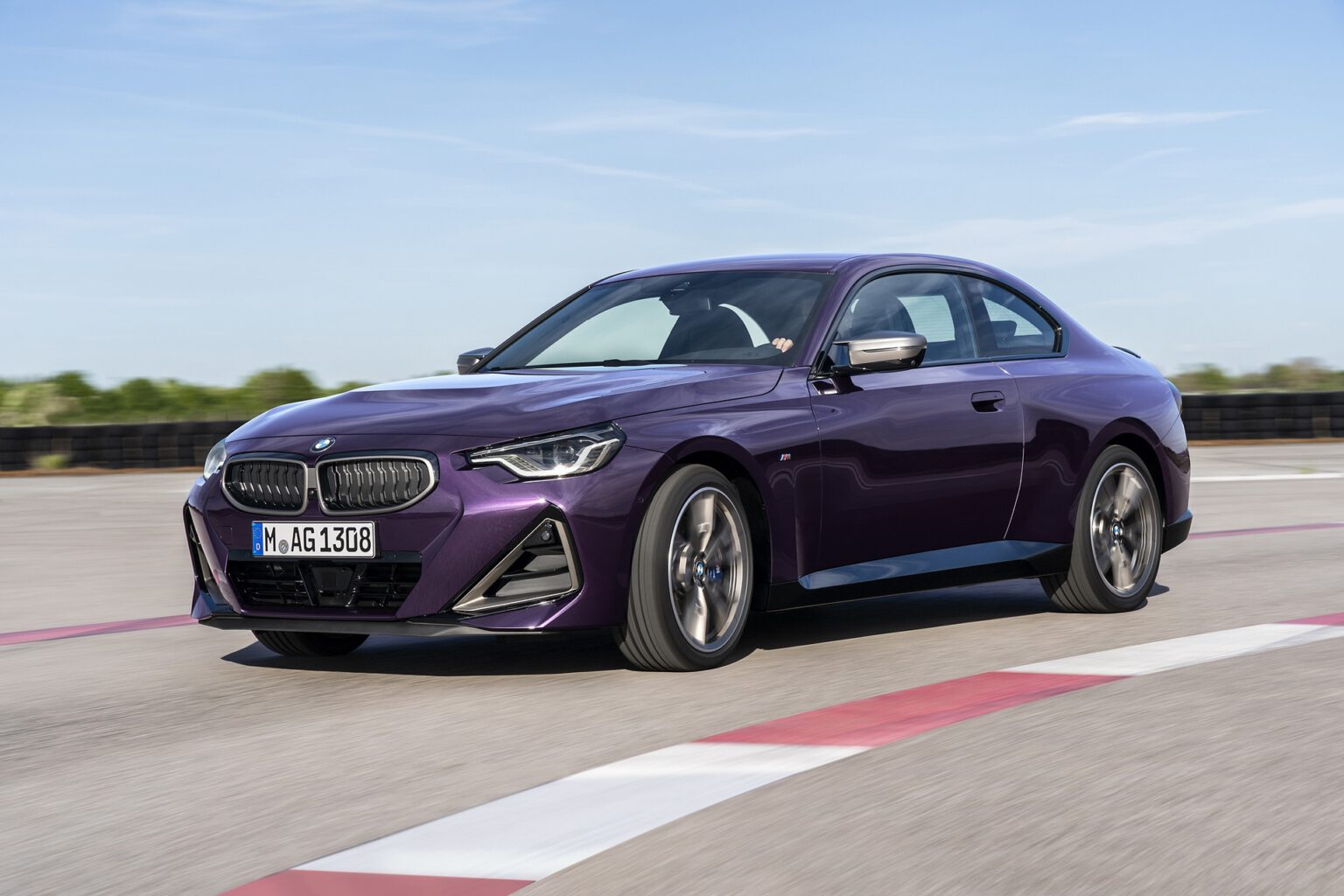 New generation BMW 2 Series Coupe introduced!