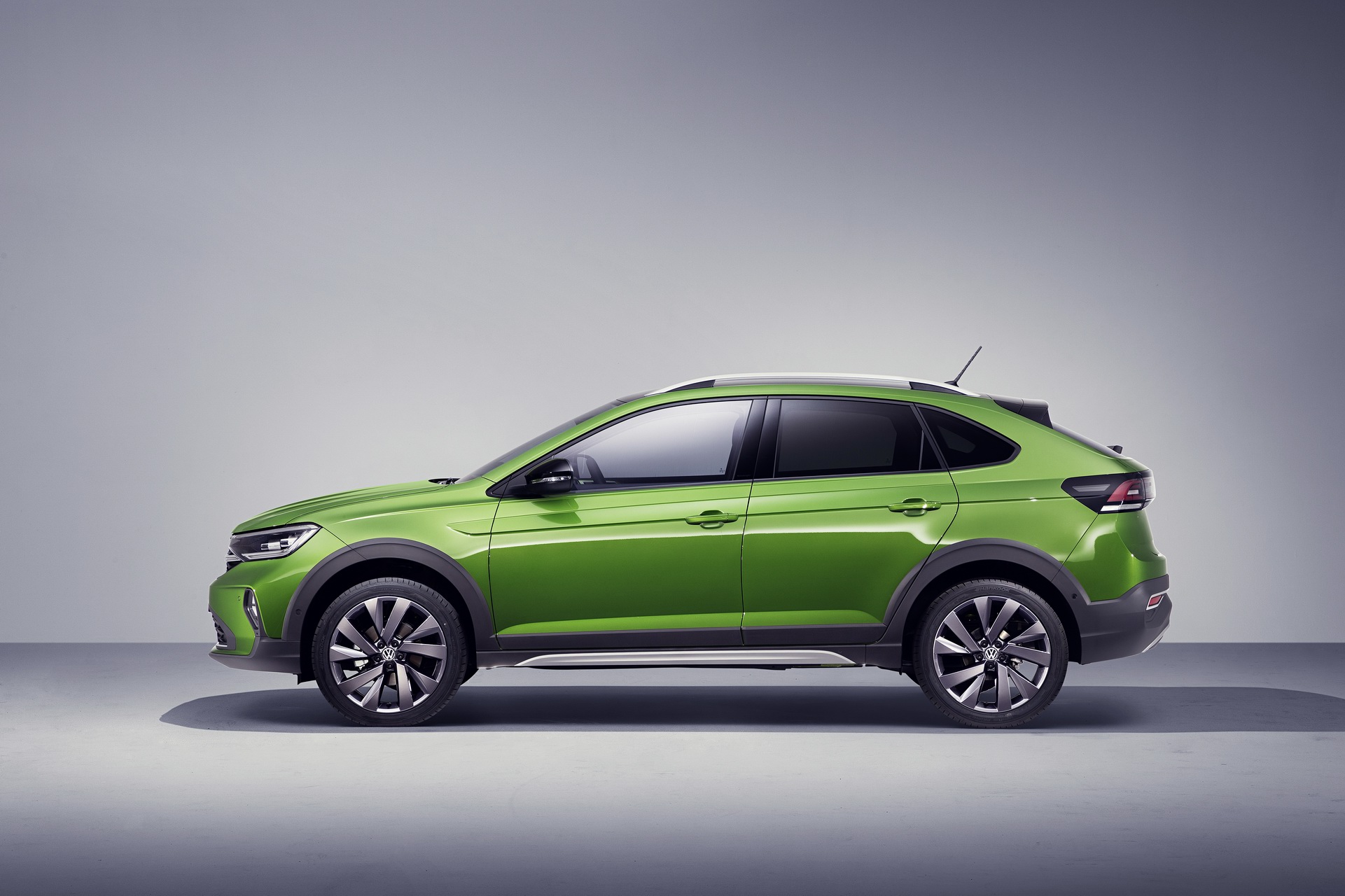 VW'nin bebek SUV modeli Taigo tanıtıldı