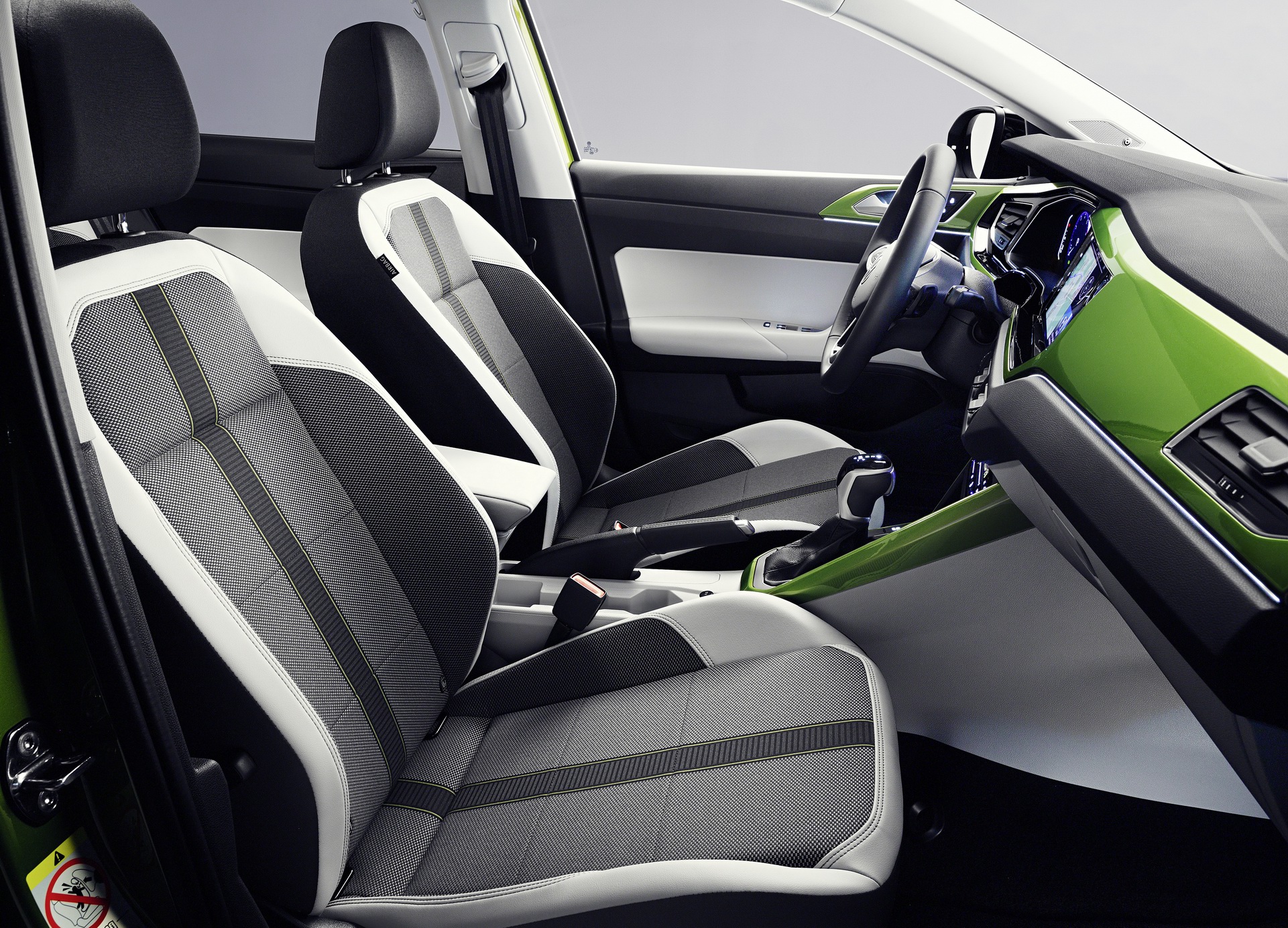 VW'nin bebek SUV modeli Taigo tanıtıldı