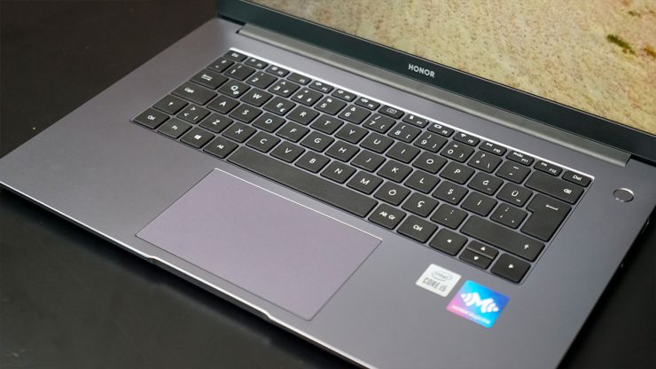 HONOR MagicBook X15 ile Tüm İşlerinizi Kolayca Halledin