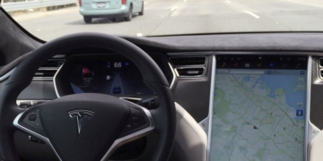 ABD, Tesla’nın Oto Pilotuna Soruşturma Başlattı!