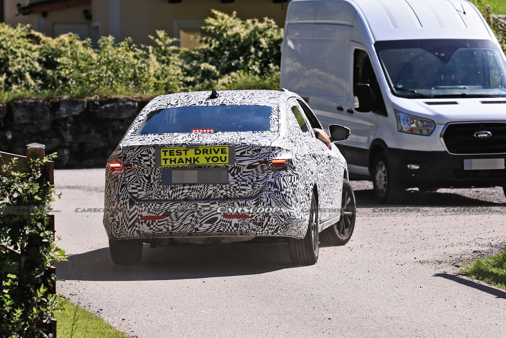 Fabia temelli sedan Skoda Slavia, kamuflajlı olarak görüntülendi