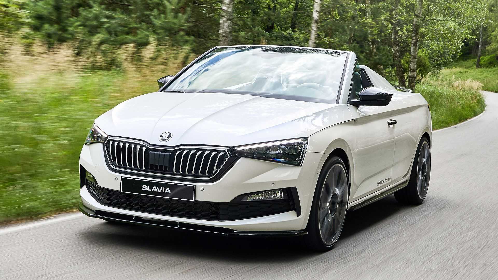 Fabia temelli sedan Skoda Slavia, kamuflajlı olarak görüntülendi
