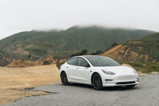 Tesla Araçlarına Sessizce Zam Yaptı