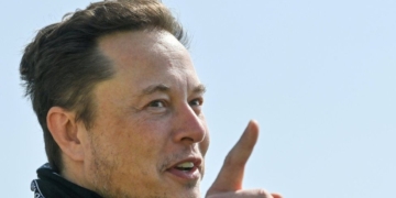 Tesla: Elon Musk, Şirket Merkezinin Teksas'a Taşınacağını Söyledi