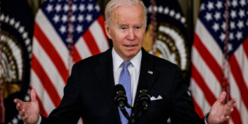 WASHINGTON, DC - NOVEMBER 06: U.S. President Joe Biden speaks during a press conference in the State Dinning Room at the White House on November 6, 2021 in Washington, DC. The President is speaking after his Infrastructure bill was finally passed in the House of Representatives after  negotiations with lawmakers on Capitol Hill went late into the night. (Photo by Samuel Corum/Getty Images)