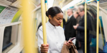London Tube'daki Kripto Reklamları Soruşturma Altında