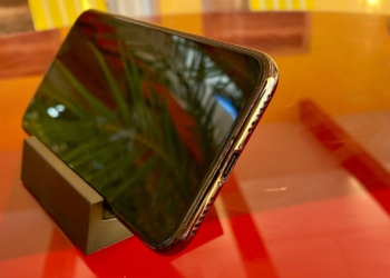 Dünyanın İlk Su Geçirmez Type-C'li iPhone'nu[VİDEO]