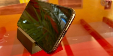 Dünyanın İlk Su Geçirmez Type-C'li iPhone'nu[VİDEO]