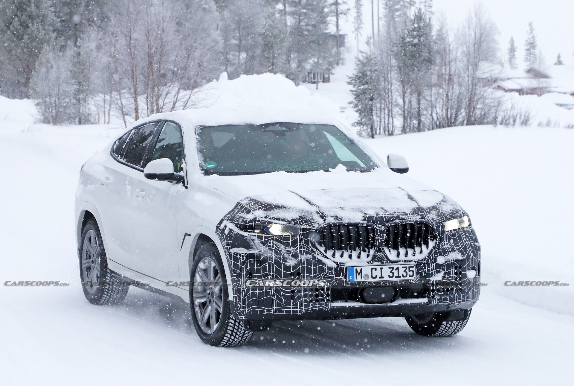 2023 BMW X6, makyaj operasyonuyla yeni teknolojilere kavuşuyor