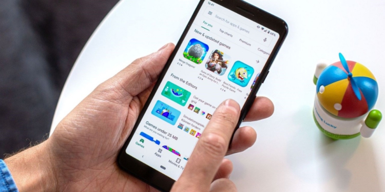 Google Play Store İndirme İlerlemesi Artık Ana Ekranda iOS'a Benzer Bir Şekilde Görünecek