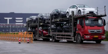 Tesla, Karantina Sebebiyle Şanghay Fabrikasının Askıya Alınmasını Uzattı