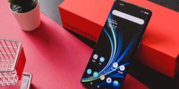 OnePlus 8, 8 Pro, 8T ve 9R, Oxygen OS 12 Güncellemesini Almaya Başladı!