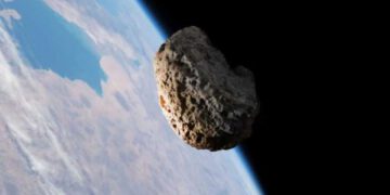 Potansiyel Olarak Tehlikeli Bir Asteroit 1 Nisan'da Dünya'nın Yanından Geçecek!