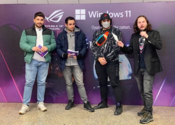 Gamerlar, İstanbul Metrosu’nda ROG ile oyuna devam etti.