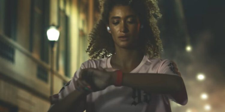 Samsung, Akıllı Saat Reklamı İçin Özür Diledi