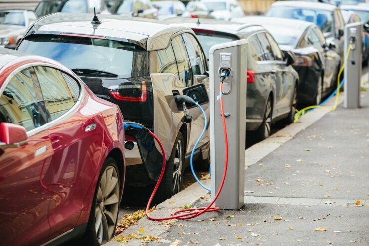 Elon-Muskin-Teslasi-Elektrikli-Araba-Bataryasini-100-Yil-Dayanacak-Sekilde-Tasarladi