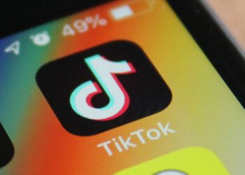 FCC-Apple-ve-Googledan-TikToku-Uygulama-Magazalarindan-Yasaklamasini-Istedi